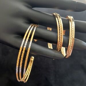 Gold earring and bracelet set